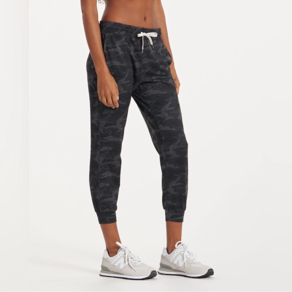 Vuori Dream Knit Joggers Black Camo Size S